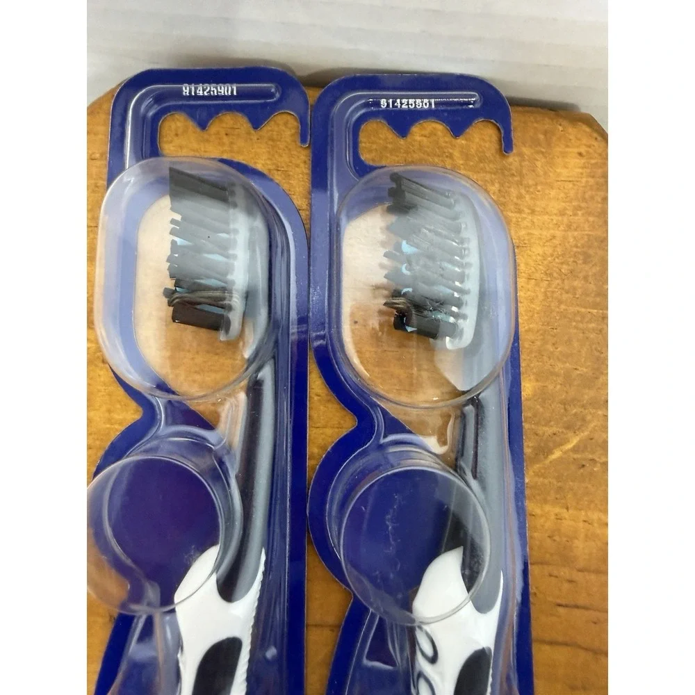 Oral-B Pro-Flex Charcoal Soft Toothbrush Lot of 2 Charcoal Infused Bristles